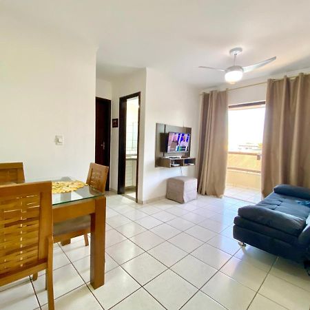 Apto No Centro Perto Do Shopping Com 2 Quartos De Casal Arcond Wifi Fibra Homeoffice E Garagem Em Dourados Extérieur photo