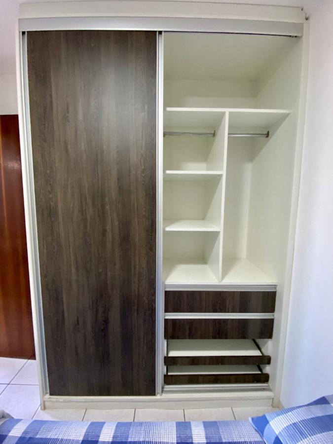 Apto No Centro Perto Do Shopping Com 2 Quartos De Casal Arcond Wifi Fibra Homeoffice E Garagem Em Dourados Extérieur photo