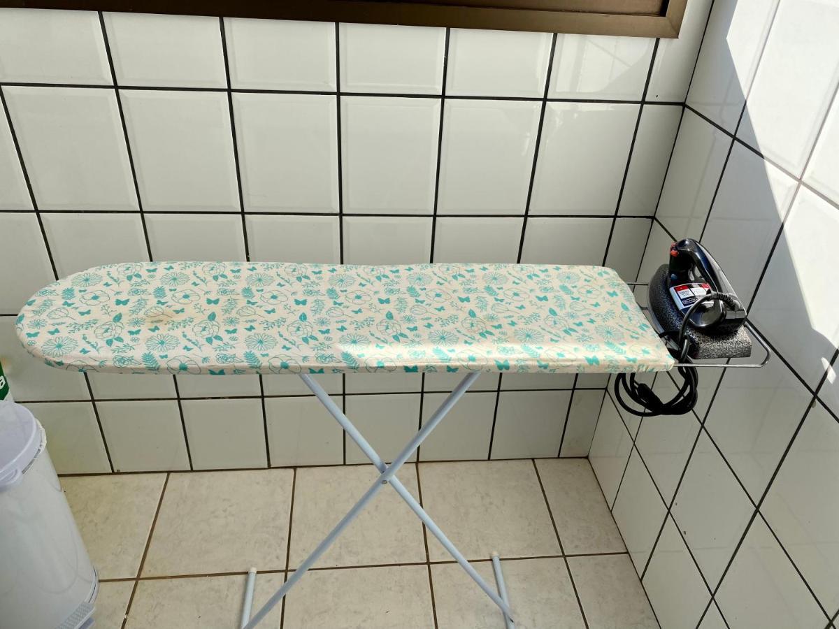 Apto No Centro Perto Do Shopping Com 2 Quartos De Casal Arcond Wifi Fibra Homeoffice E Garagem Em Dourados Extérieur photo
