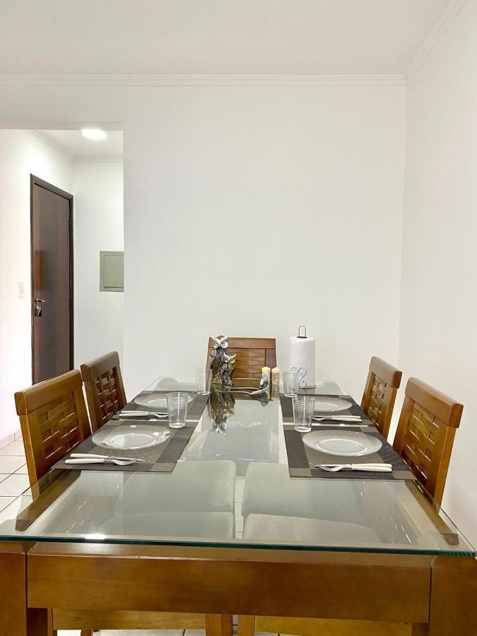 Apto No Centro Perto Do Shopping Com 2 Quartos De Casal Arcond Wifi Fibra Homeoffice E Garagem Em Dourados Extérieur photo
