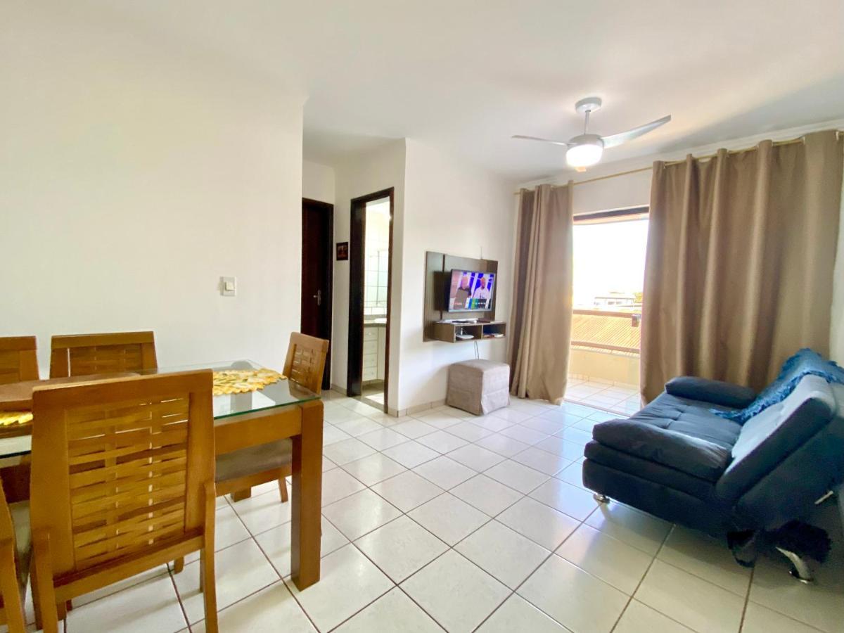 Apto No Centro Perto Do Shopping Com 2 Quartos De Casal Arcond Wifi Fibra Homeoffice E Garagem Em Dourados Extérieur photo